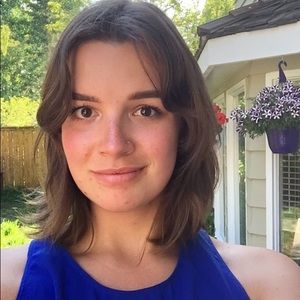 Meet your Posher, Claire